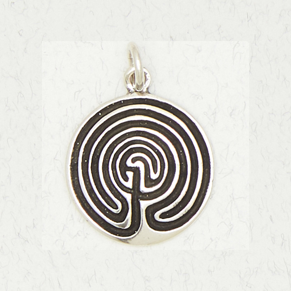 Labyrinth with 24 inch thin chain